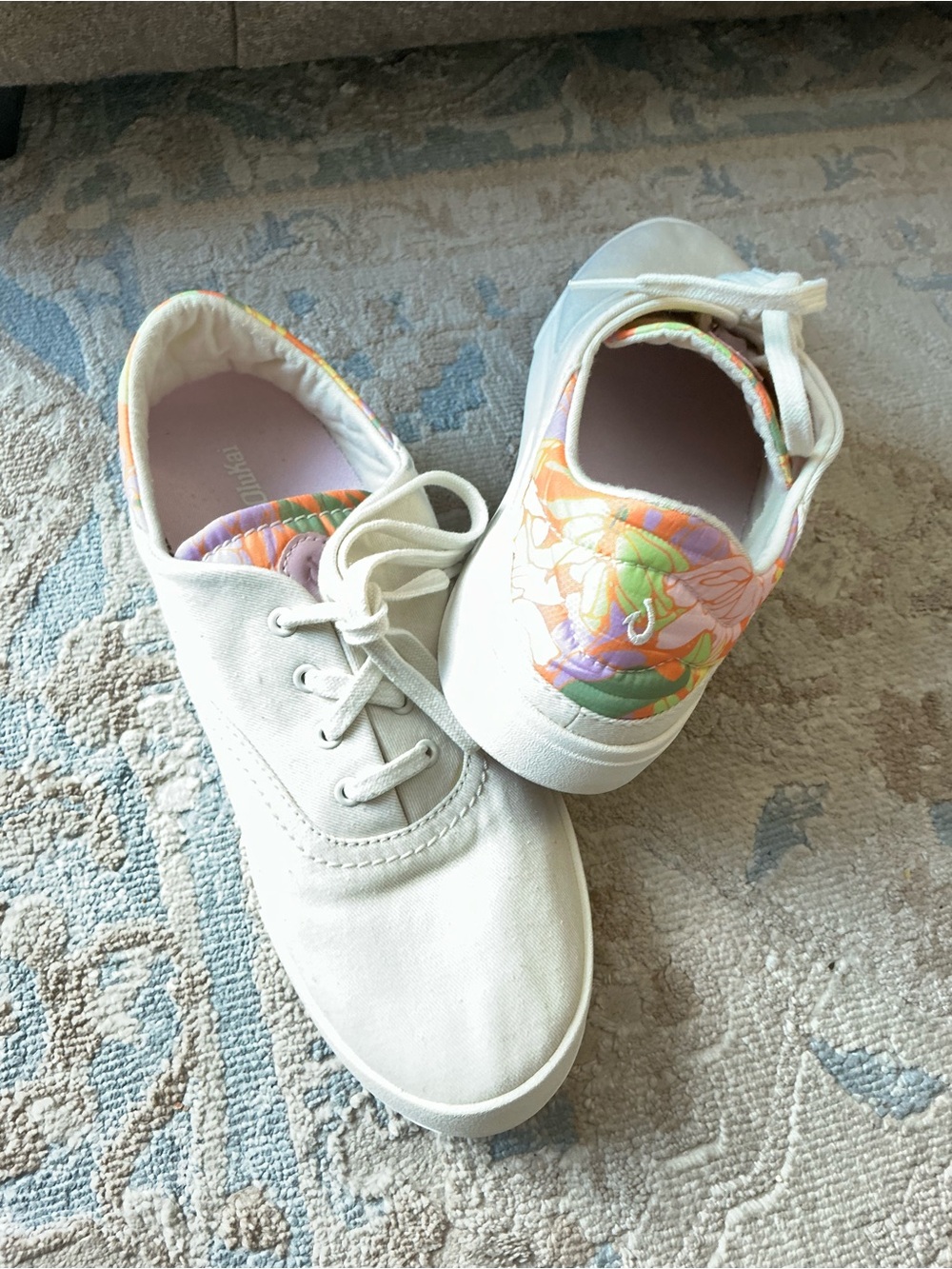 OluKai Cream /khaki Canvas Sneakers with Floral Heel Trim